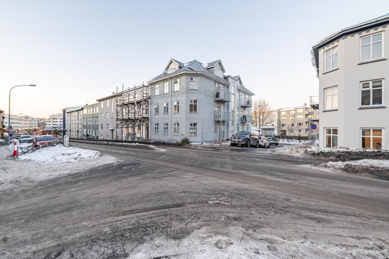 Downtown Reykjavik Luxury Apartments ภายนอก รูปภาพ