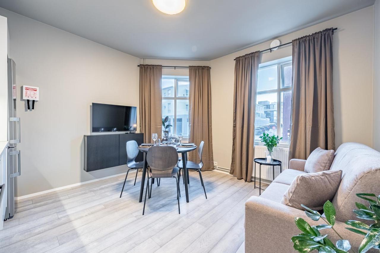 Downtown Reykjavik Luxury Apartments ภายนอก รูปภาพ