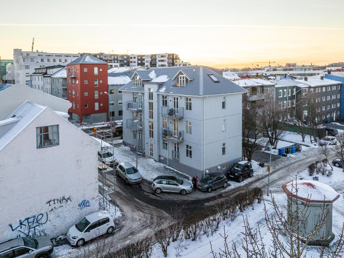 Downtown Reykjavik Luxury Apartments ภายนอก รูปภาพ